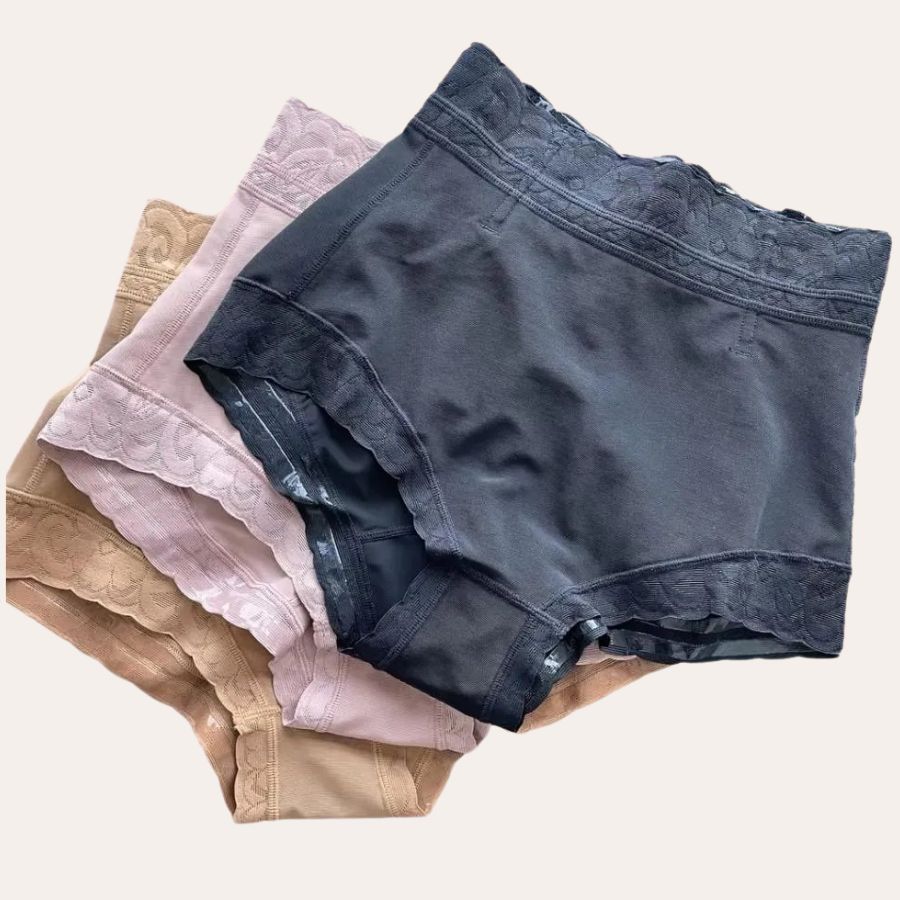 Culotte gainante en dentelle